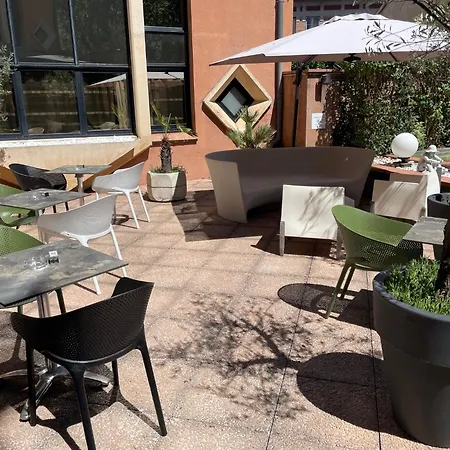 دي برييان 4*