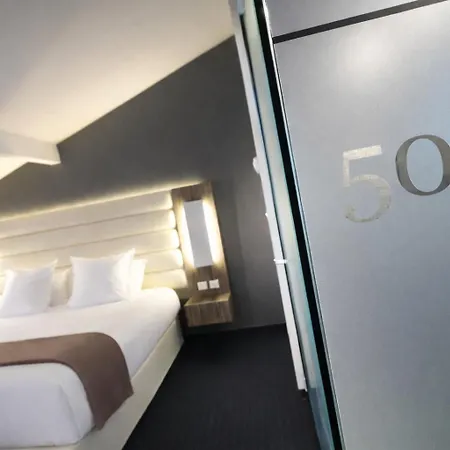 دي برييان 4* تولوز