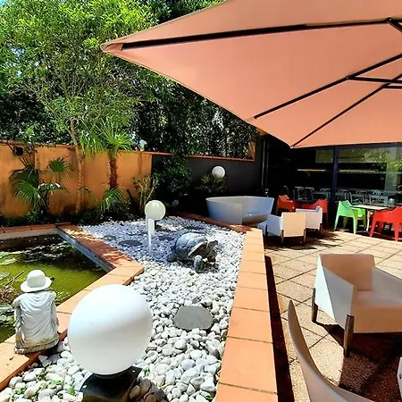 Hotel De Brienne 4*